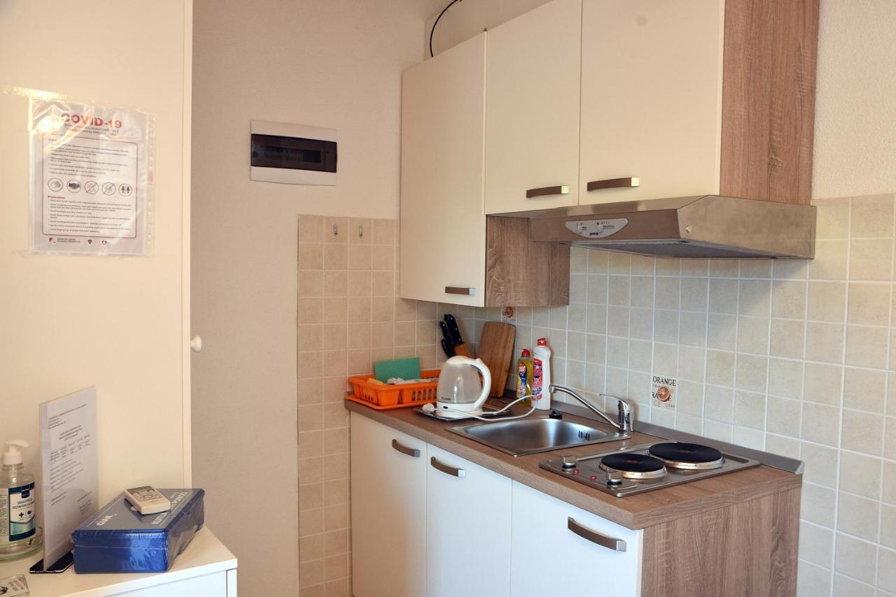 Apartment Anamarija 발룬 외부 사진