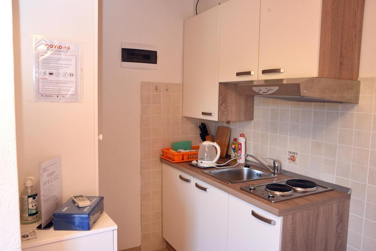 Apartment Anamarija 발룬 외부 사진