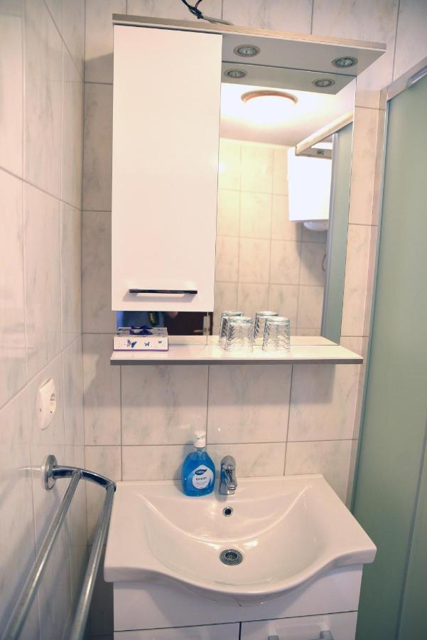 Apartment Anamarija 발룬 외부 사진